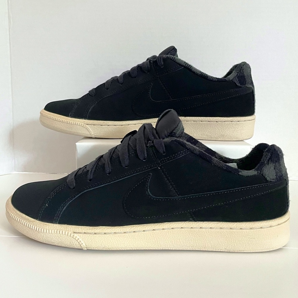 Nike SB Dunk Shoes Size 9